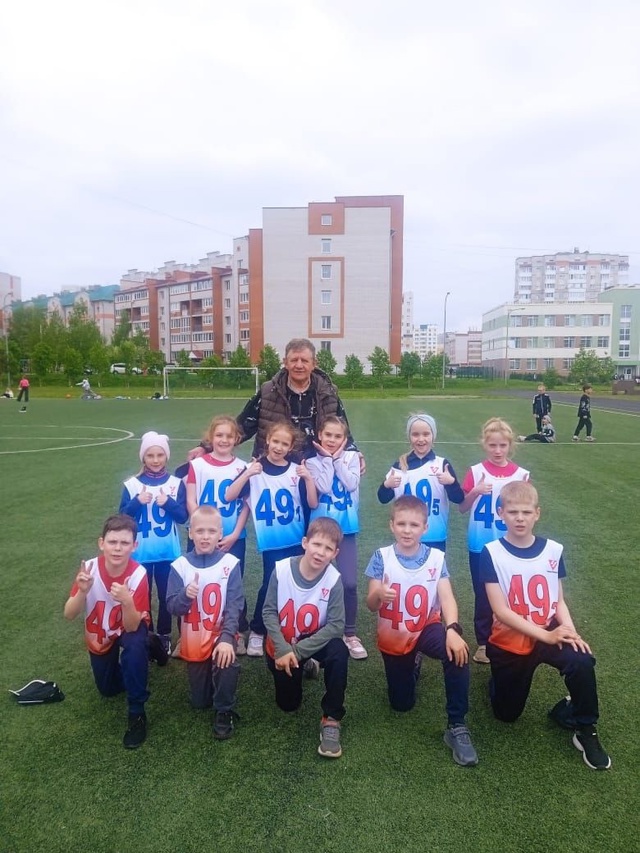 Городские соревнования среди учащиеся 2-х классов города Барнаула по легкоатлетической эстафете.